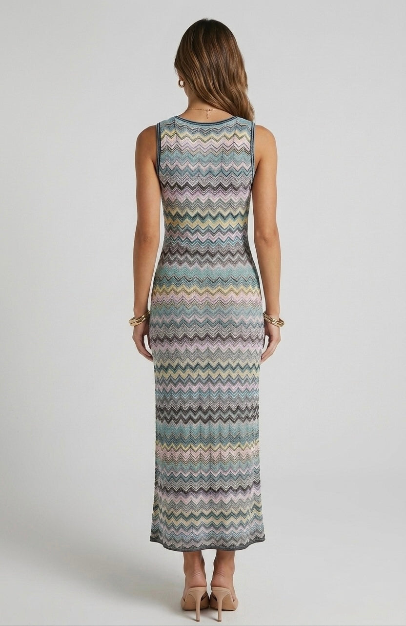 ROBE LONGUE TRICOT CHEVRON — ÉDITION RIVIERA