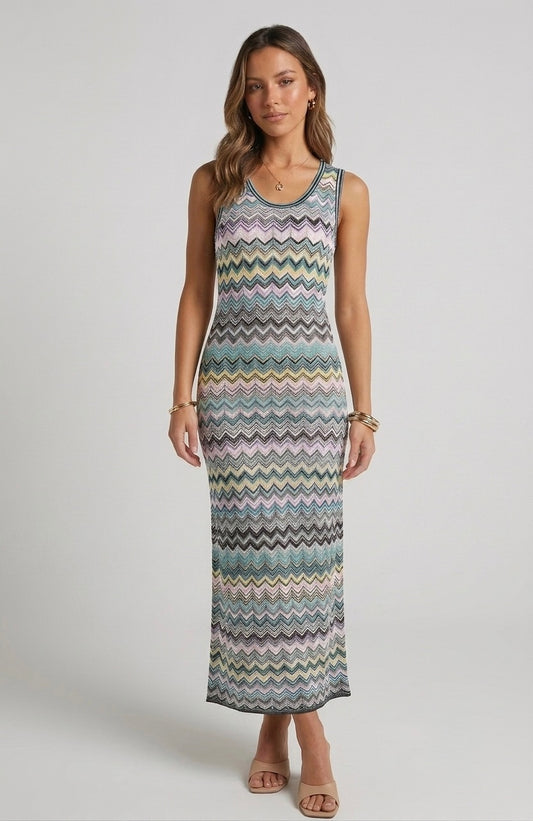 ROBE LONGUE TRICOT CHEVRON — ÉDITION RIVIERA