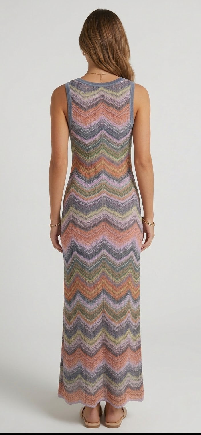ROBE LONGUE TRICOT CHEVRON — ÉDITION CAPRI