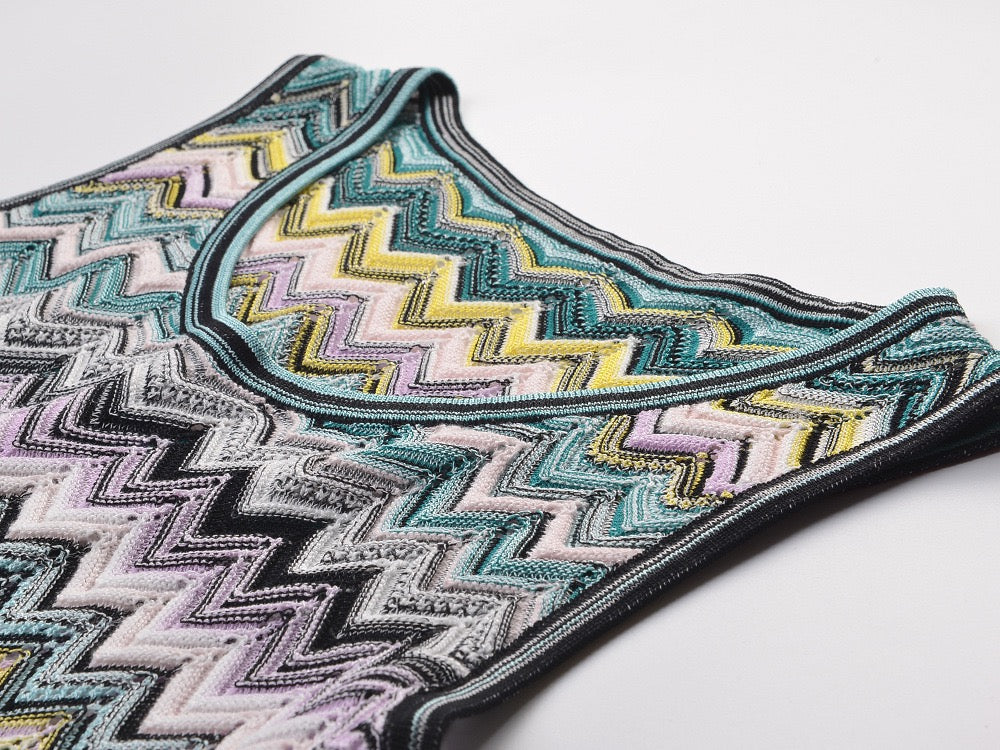 ROBE LONGUE TRICOT CHEVRON — ÉDITION RIVIERA